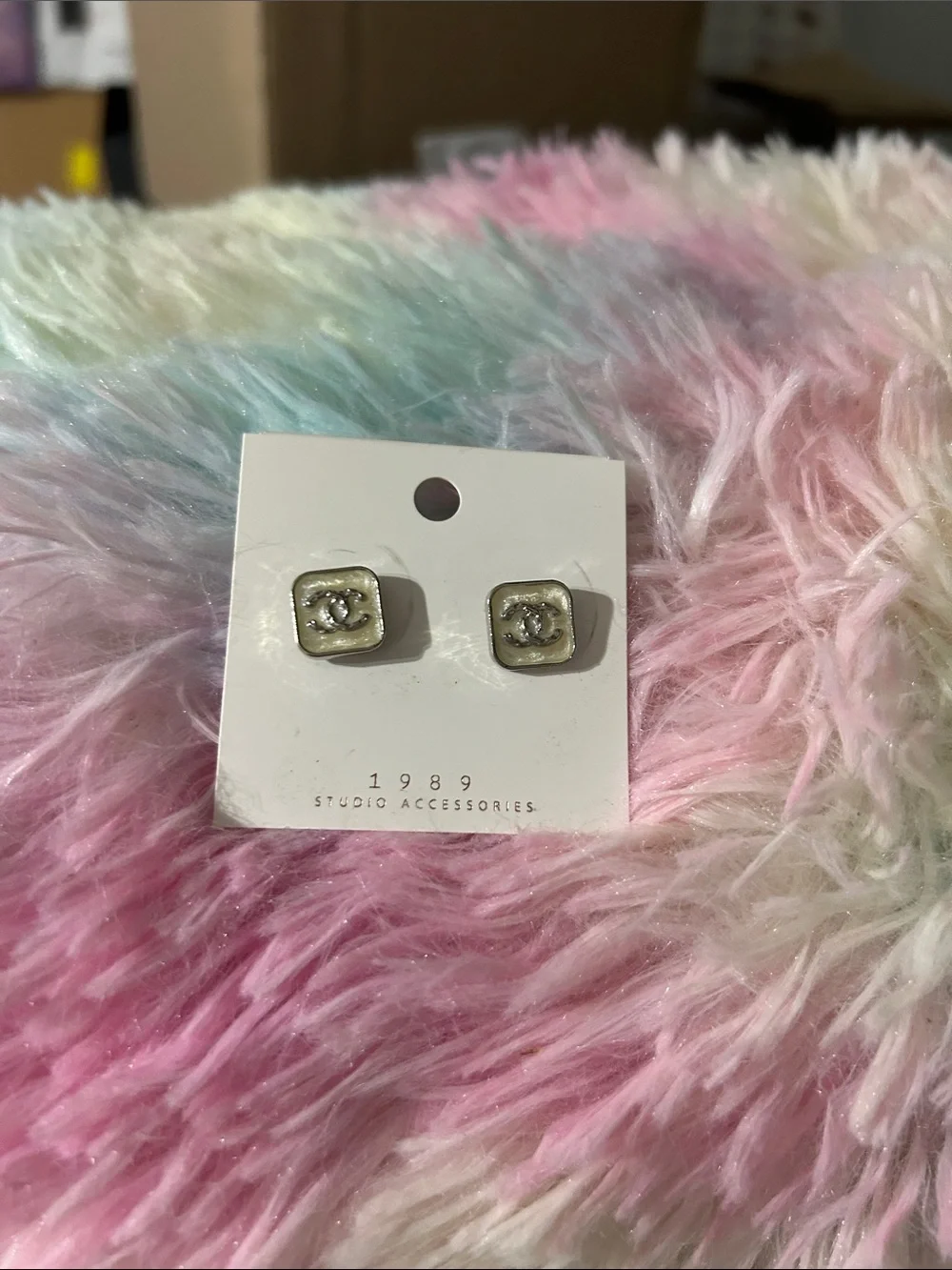 1989 studio Accessories delicate ivory